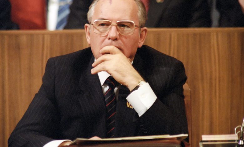 Фото - «Политический романтик», который проиграл империю: что пишут мировые издания про Горбачева